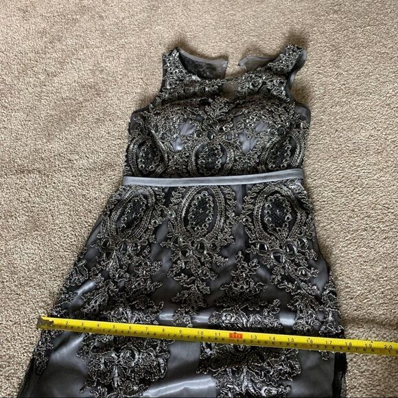 DECODE Soutache Lace Godet Prom Gown - Silver Gray 🔥 - Picture 16 of 17